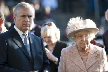 ¡LE CONTAMOS! La reina Isabel II ayudará al príncipe Andrés a pagar a la mujer que lo denunció por abuso sexual, según diario