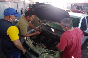 ¡FUERTE! “Más de una vez dejo de comprar ropa o comida para invertir en el carro”: Se necesitan al menos $50 mensuales para mantener los vehículos en marcha