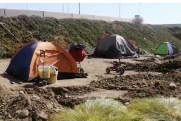 ¡OÍDO! Desalojan a 10 familias venezolanas que vivían en carpas cerca de la frontera de Chile