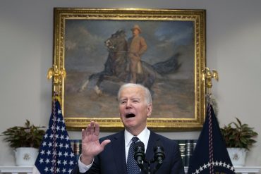 Biden llama a enfrentar el «odio» tras tiroteo en Búfalo que dejó 10 muertos