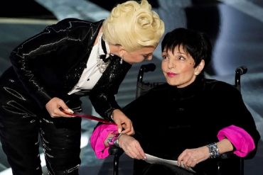 ¡VEA! El conmovedor momento entre Lady Gaga y Liza Minnelli que destacó en una noche de violencia en los Oscar