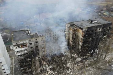 ¡IMPACTANTE! «Antes y después de la guerra»: la destrucción de la ciudad ucraniana de Kharkiv, tras los estragos que han dejado los bombardeos rusos (+Videos)