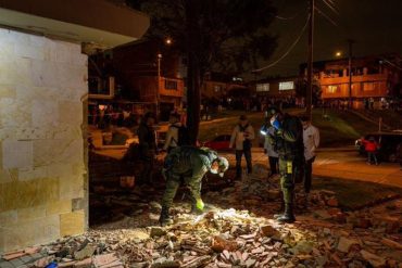 ¡LAMENTABLE! Niño de 12 años murió en atentado terrorista con explosivos en un comando de la policía en Bogotá