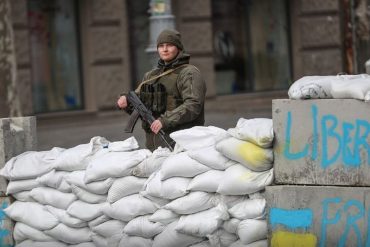 ¡ENTÉRESE! La francotiradora más famosa de Ucrania apunta a los rusos: “Cuantos más eliminamos, más vienen”