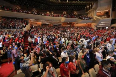 ¡LO QUE FALTABA! “Si se prende un peo, con Rusia me resteo”: el grito de chavistas en congreso del PSUV