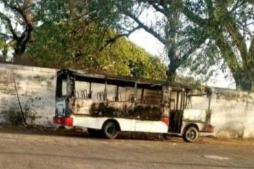 ¡TRÁGICO! Un joven murió y su padre sufrió graves quemaduras tras incendiarse camioneta de pasajeros en la que trabajaban en Carabobo