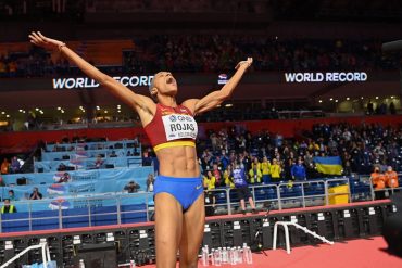 ¡FUERA DE ESTE MUNDO! Campeona del mundo indoor por tercera vez: Yulimar Rojas logró nuevo récord de triple salto con una marca de 15.74 metros (+Videos)