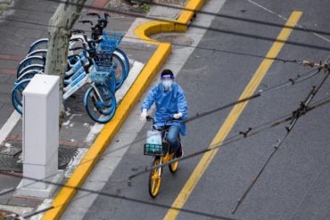 ¡UNA LOCURA! “Una pesadilla logística”: disturbios y desespero en Shangái por duros confinamientos sin acceso a alimentos que impuso el régimen chino (+Videos)