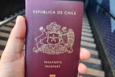 ¡LE CONTAMOS! “Gracias a Dios por permitirme no ser nunca más veneco”: El tuit de un venezolano que obtuvo pasaporte chileno que levantó pólvora en redes