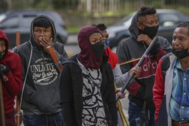 ¡SEPA! Al menos 30 heridos tras enfrentamientos entre indígenas y policías en el Parque Nacional de Bogotá