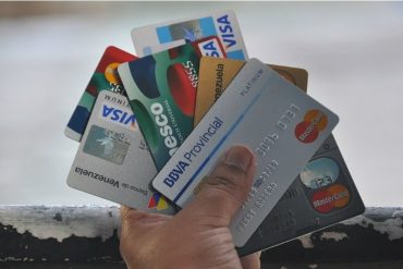 Suben los límites de las tarjetas de crédito en Venezuela pero siguen siendo insuficientes