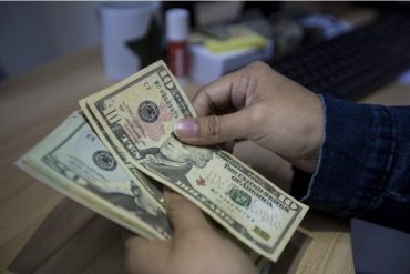 Baja ligeramente la cotización del dólar paralelo para el cierre de la jornada de este #1Nov