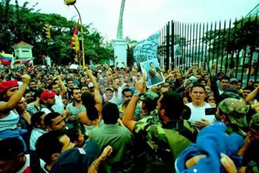 ¡SEPA! Oficialismo convoca manifestación para conmemorar 20 años del golpe a Chávez