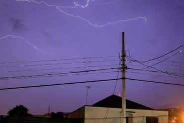 Un hombre murió tras ser impactado por un rayo durante las fuertes lluvias en Acarigua