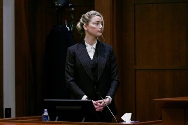 Tras la reanudación del juicio revelan la razón por la que Johnny Depp no ha mirado a Amber Heard a los ojos en ninguna de las audiencias