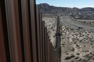 Venezolano con discapacidad llega a la frontera de México buscando oportunidades en EEUU: “Pasé 10 días caminando en la selva y aquí estoy”