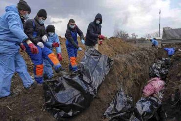 Recuperan 150 cuerpos de entre los escombros en Járkov tras los bombardeos rusos