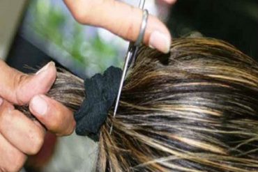 Sujetos drogaron a una mujer en Colombia, le cortaron el cabello y le dejaron 40.000 pesos con su pequeño hijo