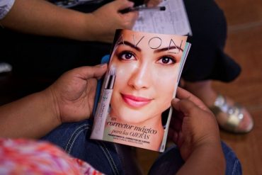 Avon traspasó sus acciones en Venezuela a “un grupo empresarial” de capital local: sus productos dejarán de producirse y distribuirse en el país