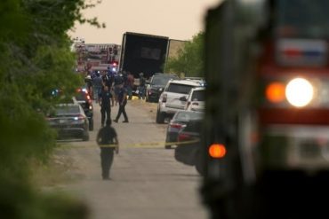 Autoridades en Texas identificaron a 31 de los 50 migrantes muertos dentro de un camión