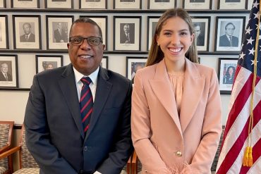 Brian Nichols se reunió con Fabiana Rosales para discutir la situación humanitaria en Venezuela y cómo EEUU puede «ayudar»