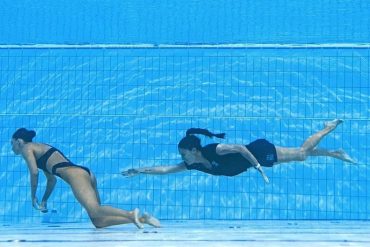 Nadadora que se desmayó en plena competencia tendrá prohibido participar en el Mundial de Natación