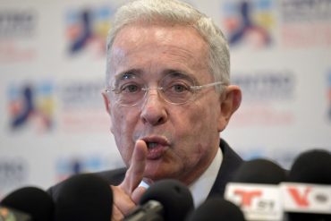 Álvaro Uribe señala que mediación de Venezuela puede imponer un “sumiso” acuerdo con el ELN (+Video)