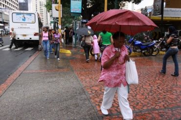 Héctor Rodríguez reporta inundaciones en algunas calles de Miranda y caída de árboles tras paso del ciclón