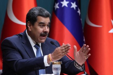 Maduro suplicó a empresarios turcos que inviertan en Venezuela: ofreció oportunidades en áreas petroleras, gasíferas, mineras, turísticas y hasta en la banca