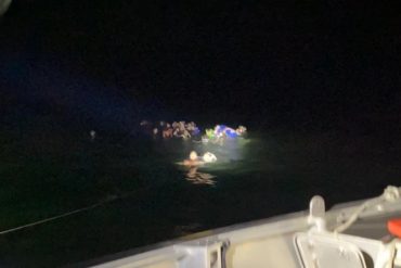 Rescatan a 25 venezolanos que naufragaron en el Golfo de Urabá (+Video)