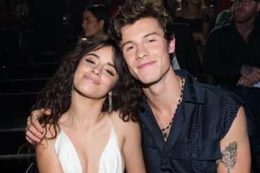 A Camila Cabello la pillaron en la playa con su posible nuevo amor, un chico muy parecido a Shawn Mendes