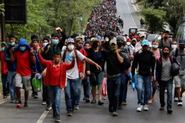 Migrantes venezolanos en México inician caravana con destino a EEUU este #13Nov