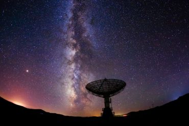 Detectan una curiosa señal de una galaxia lejana que se repite como el latido de un corazón