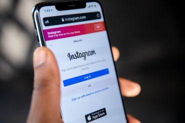 Investigación reveló que el algoritmo de Instagram favorece promoción de contenido de vendedores y compradores de pornografía infantil