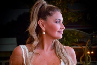 “Le debo un hijo a mi mamá”: La cantante Liz reveló entre lágrimas que tiene planes de convertirse pronto en madre (tiene 51 años) (+Video)