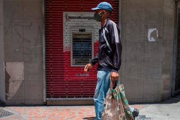 “La gente no tiene dinero y les digo que me den lo que tengan”: El trueque persiste en Venezuela ante la falta de efectivos o fondos