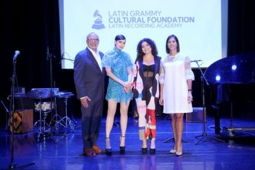 Grammy Latino otorga la beca Sofía Carson a la venezolana Valentina García