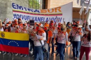 La penosa marcha de los trabajadores de Conviasa exigiendo la devolución del avión retenido en Argentina (+Video)