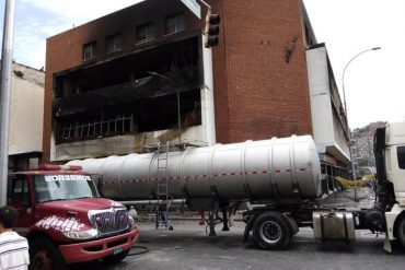 Aseguran que unos 310 locales comerciales fueron afectados por incendio en el Mercado de los Corotos de Quinta Crespo