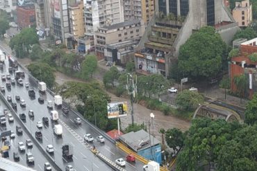 Río Guaire estaría al límite del desbordamiento tras intensas lluvias en Caracas este #10Ago (+Fotos +Video)