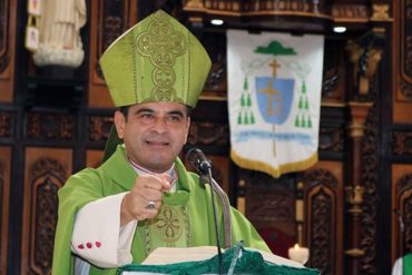 Policía de Nicaragua irrumpió en casa episcopal y arrestó al obispo Rolando Álvarez