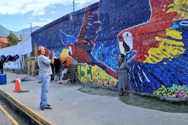 Impresionante proyecto de reciclaje: medios del mundo han reportado la creación del mural para el que se utilizaron miles de tapas plásticas en Guatire (+Video)