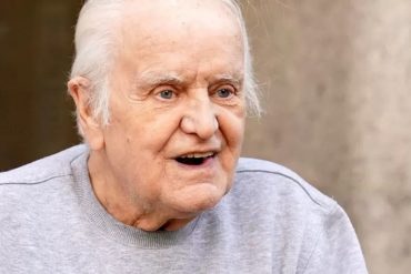 “Me ponía nervioso”: Anciano de 90 años apuñaló a su esposa ciega con un cuchillo de cocina y fue declarado no culpable