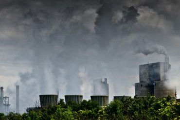 La contaminación atmosférica potencia el efecto negativo del cambio climático y el impacto en la salud de los ciudadanos