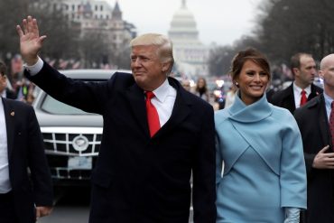 Melania acusó a Donald Trump de subestimar la gravedad de la pandemia y de no hacer lo suficiente, según periodistas de CNN y The New York Times