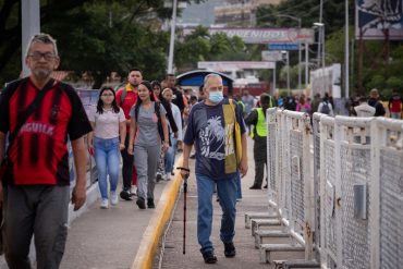 Niños y adolescentes representan la mitad de los migrantes venezolanos que transitan por la frontera de Táchira