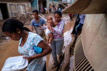 Trasladaron a Falcón y a Cojedes primer grupo de familias damnificadas tras deslave en Las Tejerías