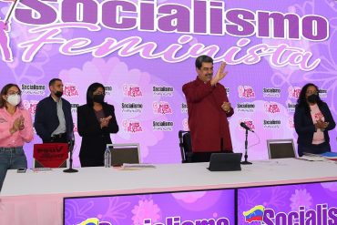Maduro anuncia la creación de un Centro Oncológico Integral para mujeres