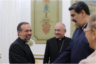 Nicolás Maduro sostuvo un encuentro con representante del Vaticano en Miraflores (+Video)