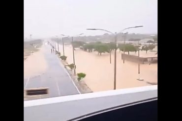 Reportan calles y comercios anegados en Punto Fijo tras fuertes lluvias en Falcón (+Fotos +Videos)